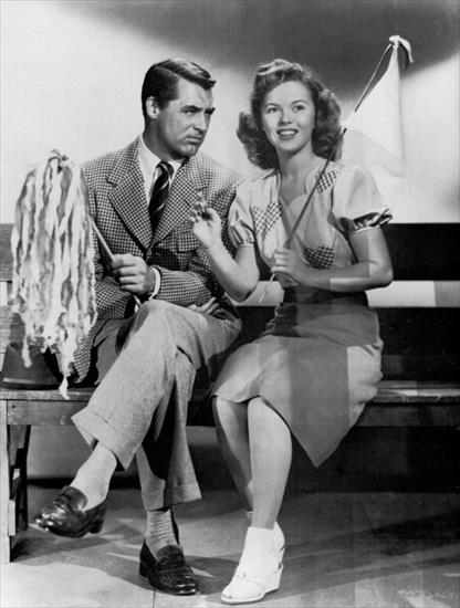 1947.Kawaler i nastolatka - The Bachelor and the Bobby-Soxer - 740full-the-bachelor-and-the-bobby--soxer-photo.jpg