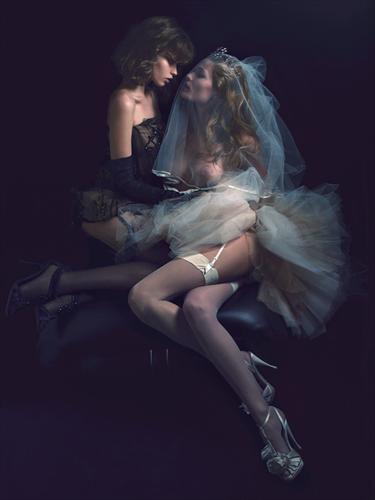 ART_FASHION_PHOTOGRAPHY_ - by Mario Sorrenti_gvg.png